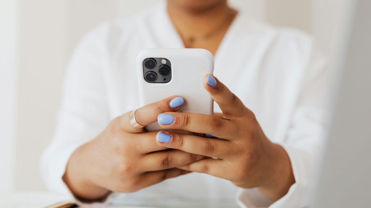 iOS: Apple regola la luminosità automatica, gli utenti notano una differenza