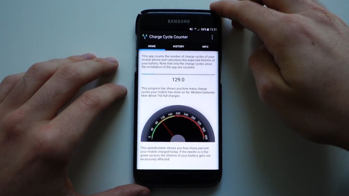 Come verificare il numero reale di cicli della batteria senza applicazione su Android 14?
