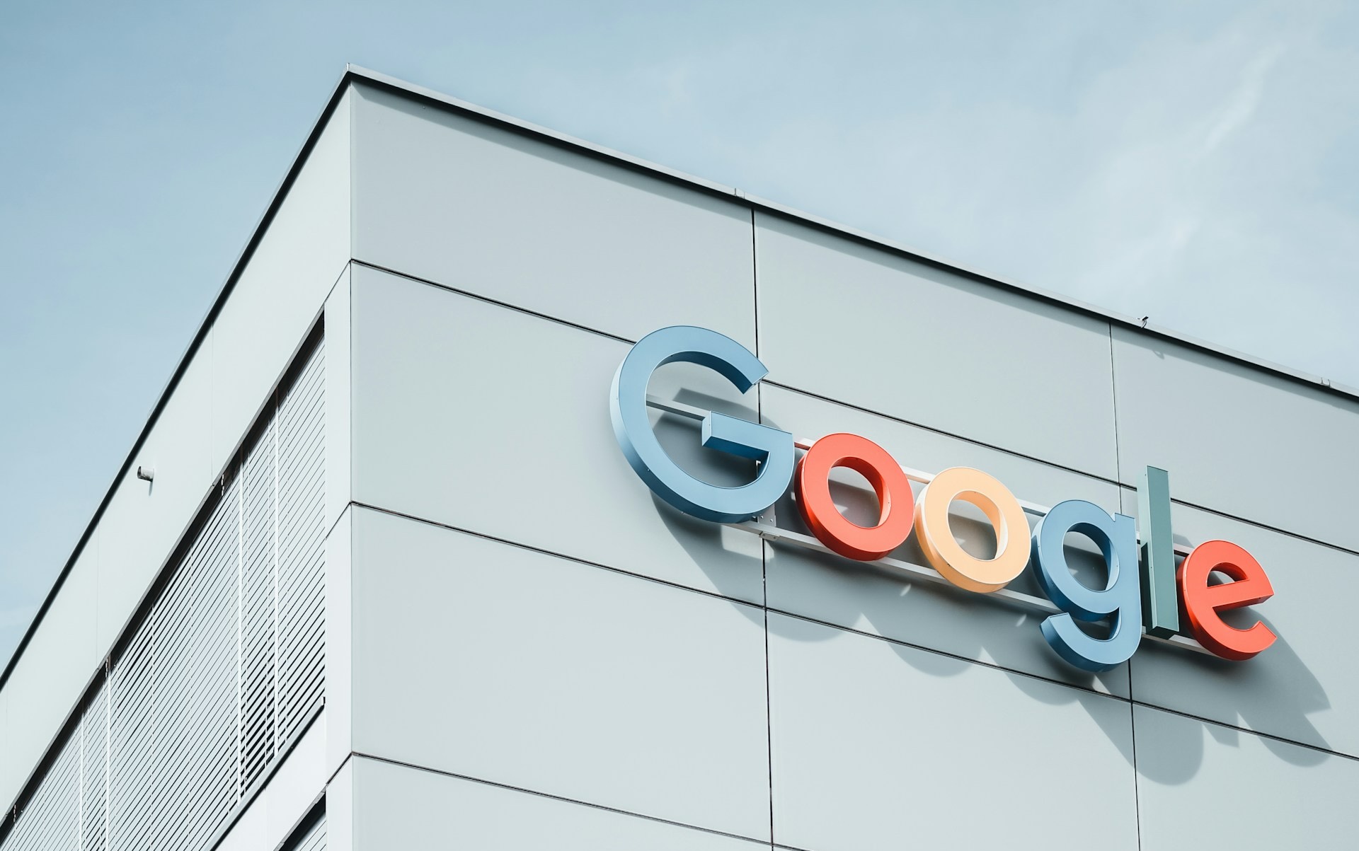 Investimento di Google in SpaceX: una scommessa strategica con molteplici ricadute